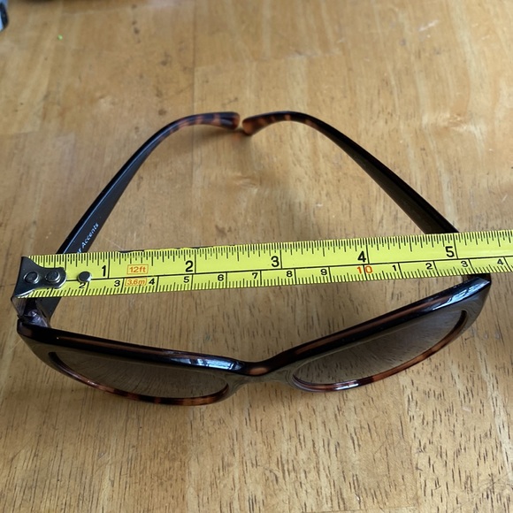 Solar Accents Sunglasses in good condition, without scratches - Picture 4 of 7